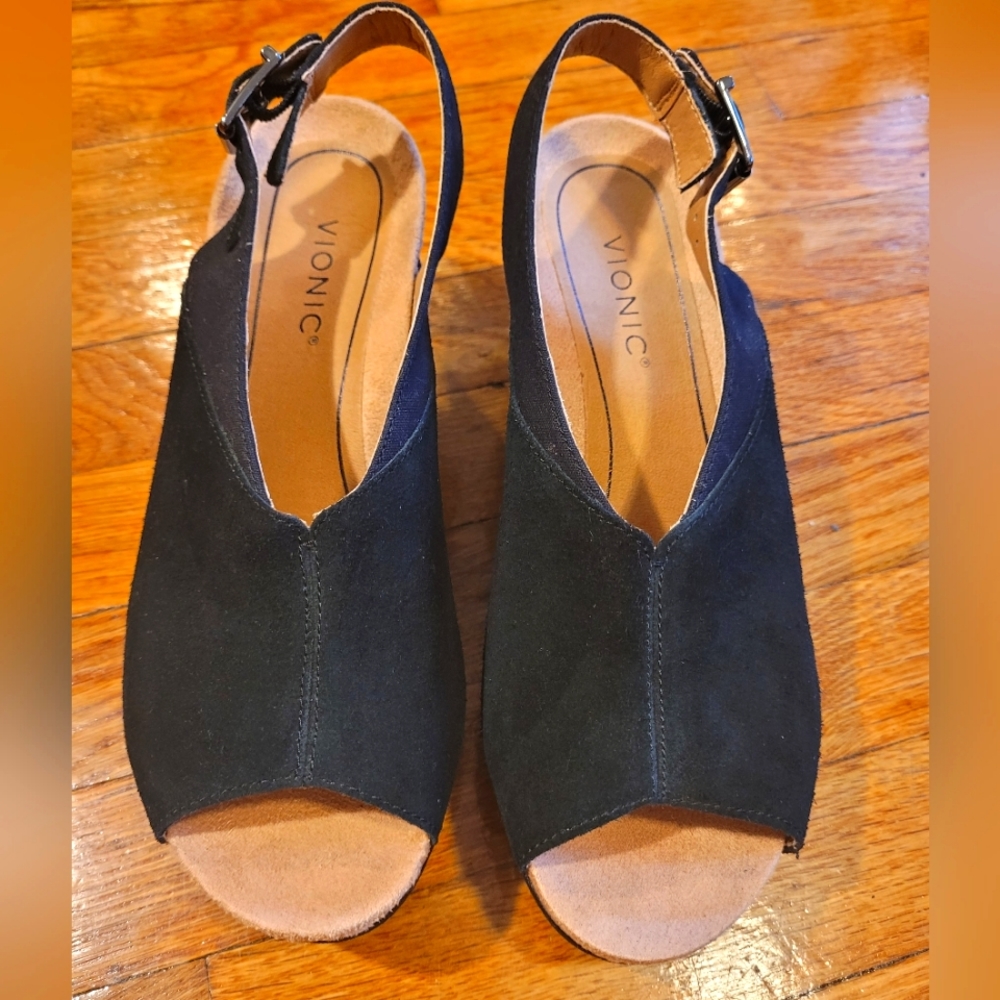 NEW Vionic Slingback Peeptoe Wedges